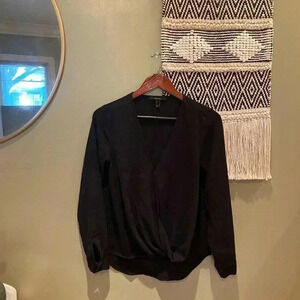 FOREVER 21 WRAP BLACK TOP LONG SLEEVE SIZE SMALL